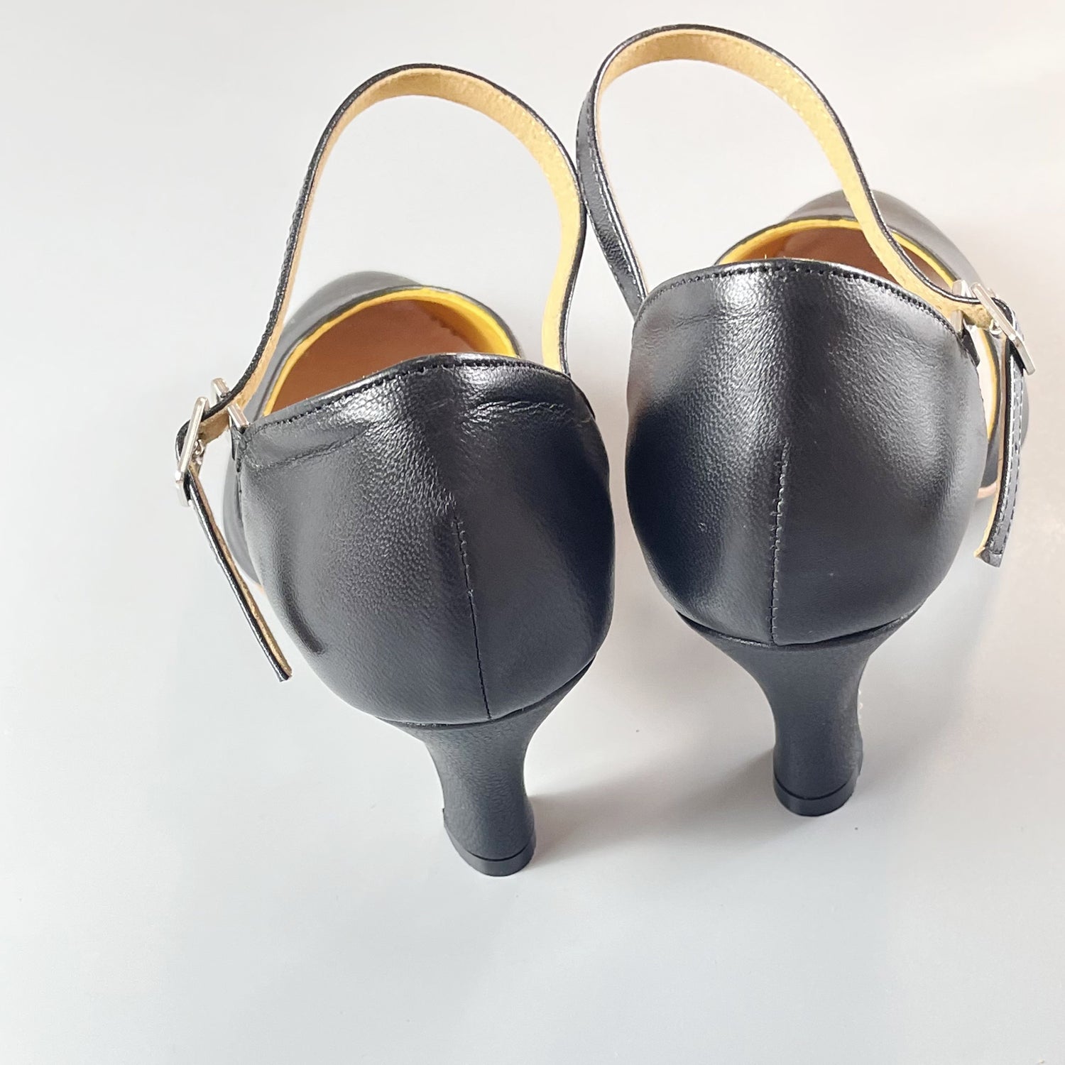 Elegant mid-heel black leather women's Argentine tango dance shoes4